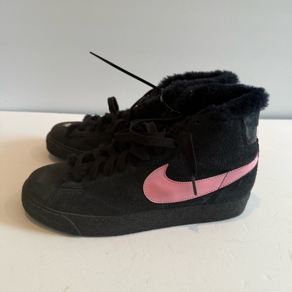 Nike Black and Pink High-Top Sneakers - Picture 5 of 10